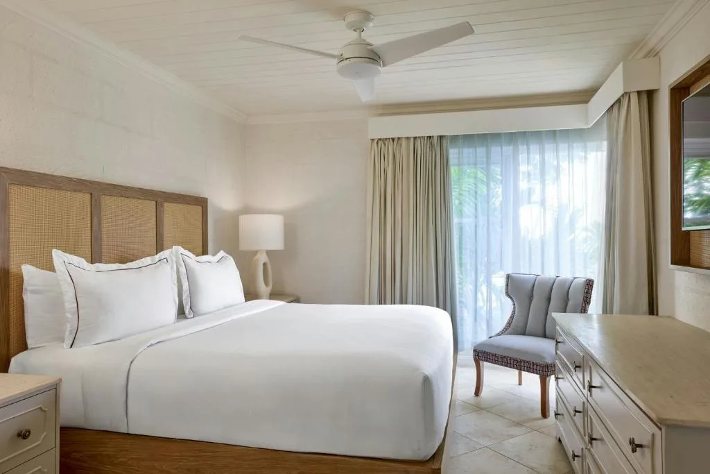 Treasure Beach Art Hotel, An Autograph Collection All-Inclusive Resort: another view