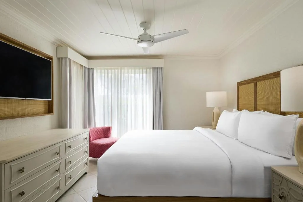 Treasure Beach Art Hotel, An Autograph Collection All-Inclusive Resort: another view