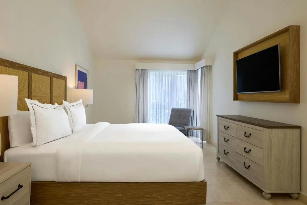 Treasure Beach Art Hotel, An Autograph Collection All-Inclusive Resort: another view